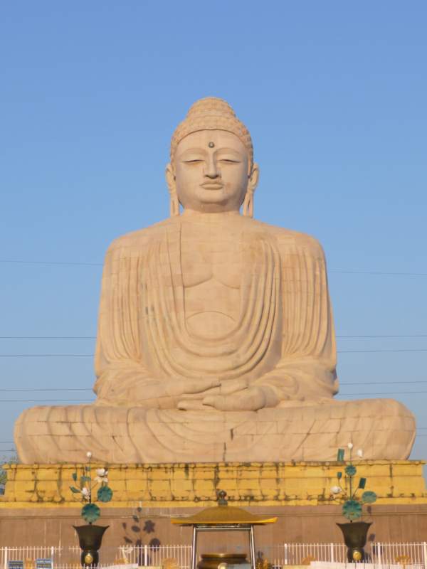 02 Front View