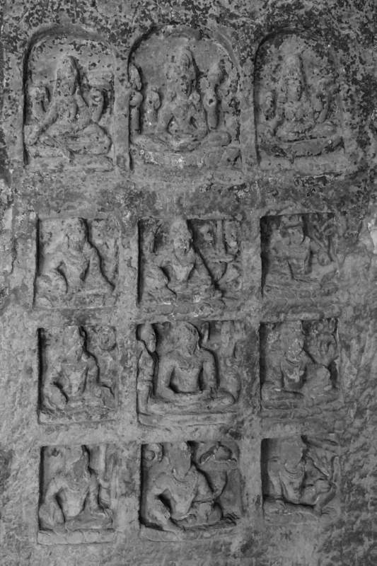 Cave 12, Relief Set