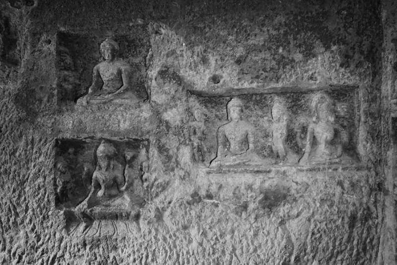Cave 12, Reliefs