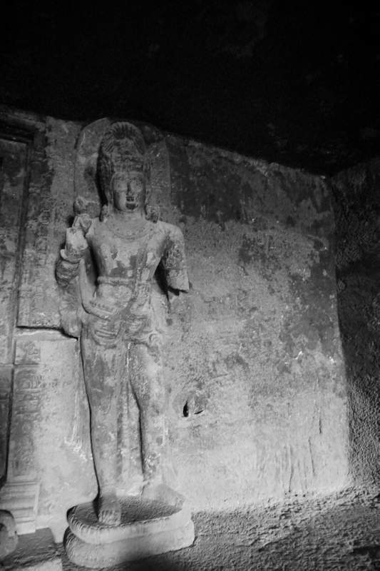 Cave 12, Manjusri guarding Door