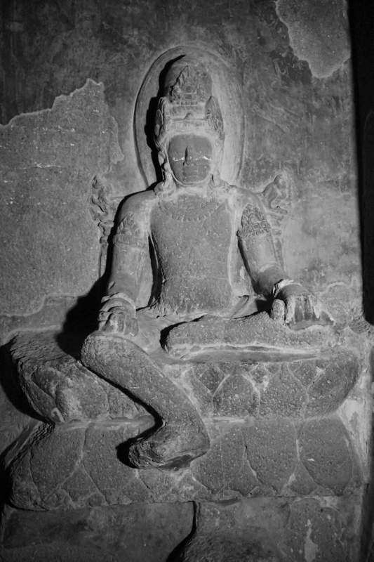 Cave 12, Bodhisattva in Kingly Posture
