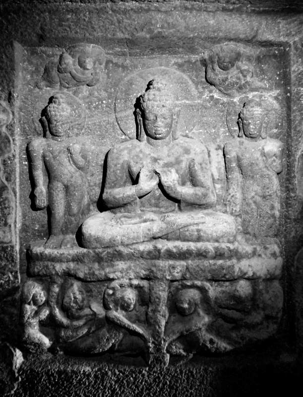 Cave 3, Buddhas, Sitting and Standing