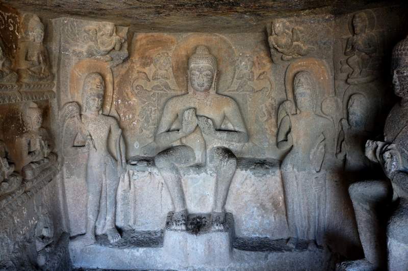 Cave 23, Buddha, Bodhisattvas and Devas