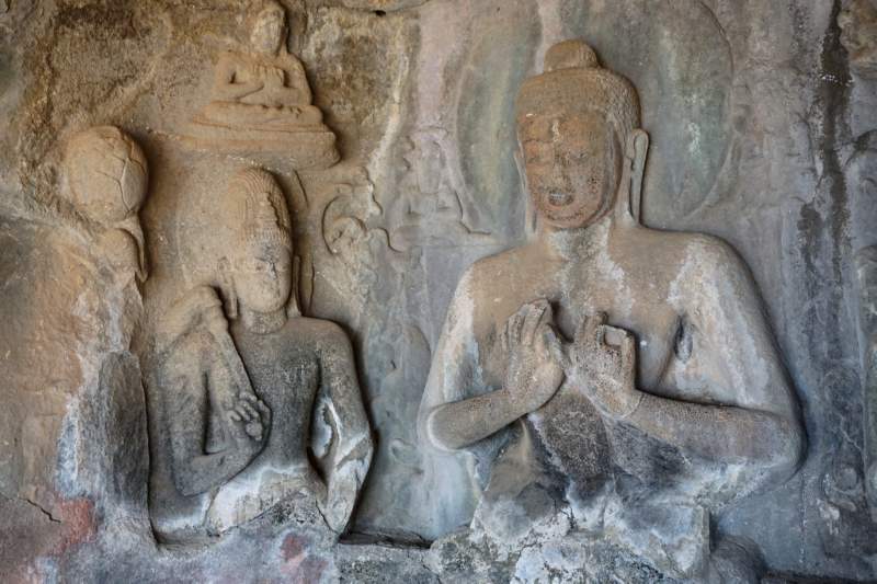 Cave 23, Buddha and Bodhisattva