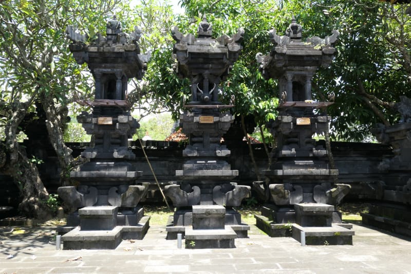 046 Side Shrines