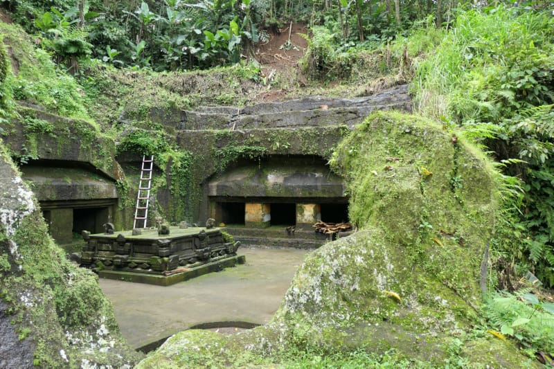 037 Temple Platform and Meditation Caves