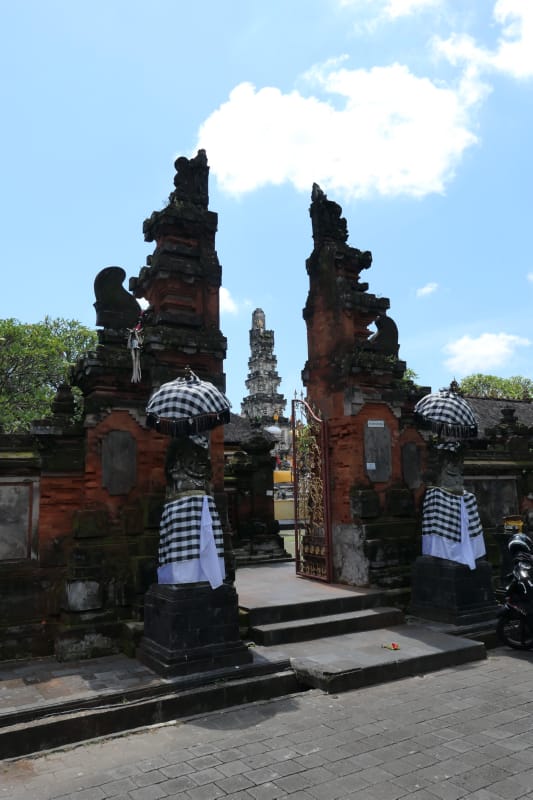 015 Gateway and Acintya Temple