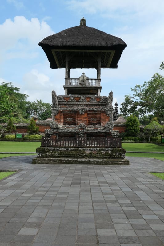 009 A Thatched Pavillion