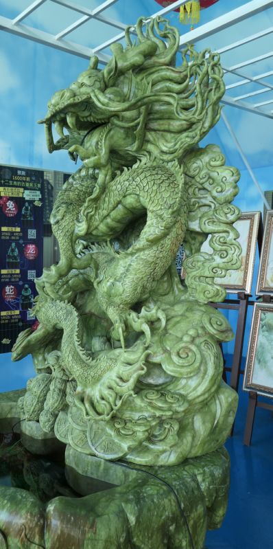 037 Jade Dragon from Side