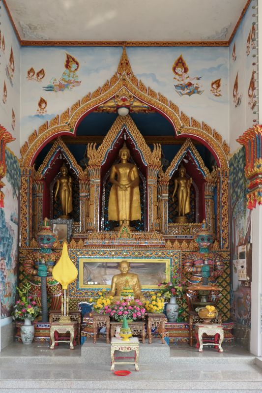 036 Standing Buddha Shrine